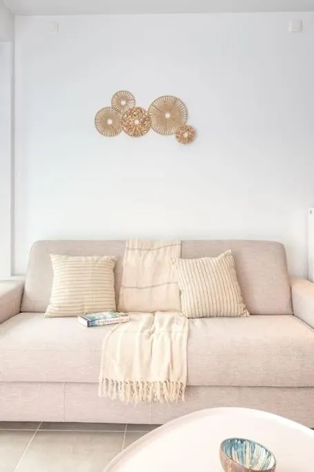 Family-Friendly Beachside Retreat For 5 In Ostenda